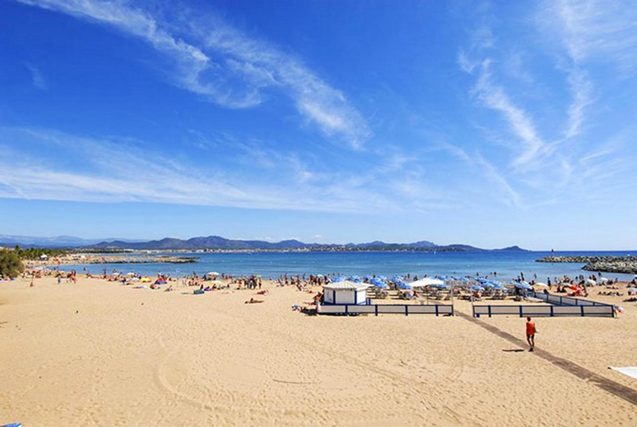 Villa Avec Piscine A Saint-Raphael Et Vue Sur La Montagne エクステリア 写真